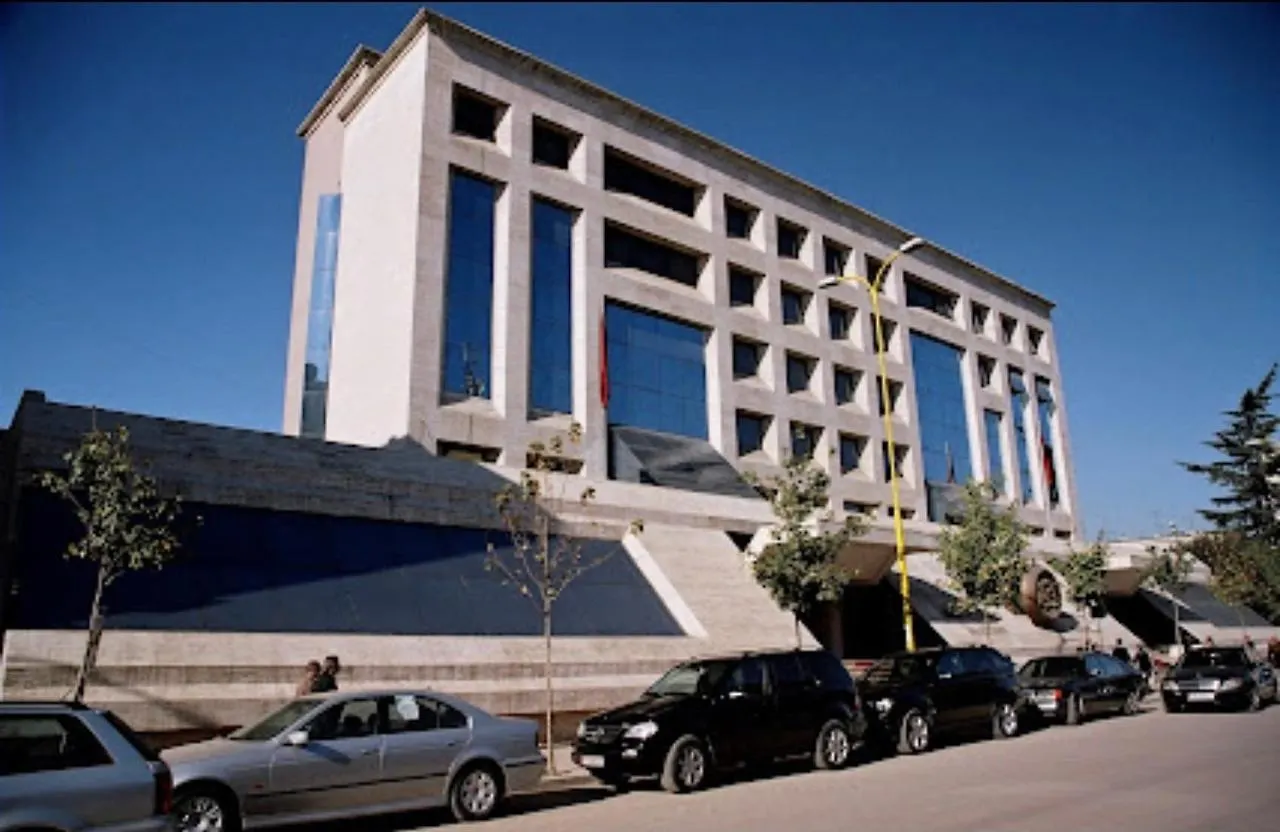 Center Apartment Tiran