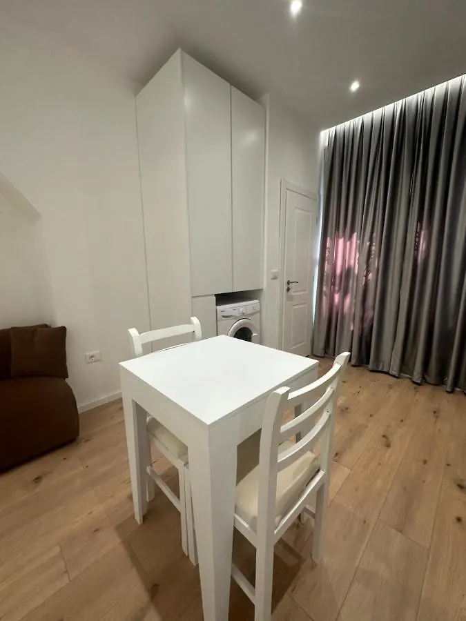 Center Apartment Tiran