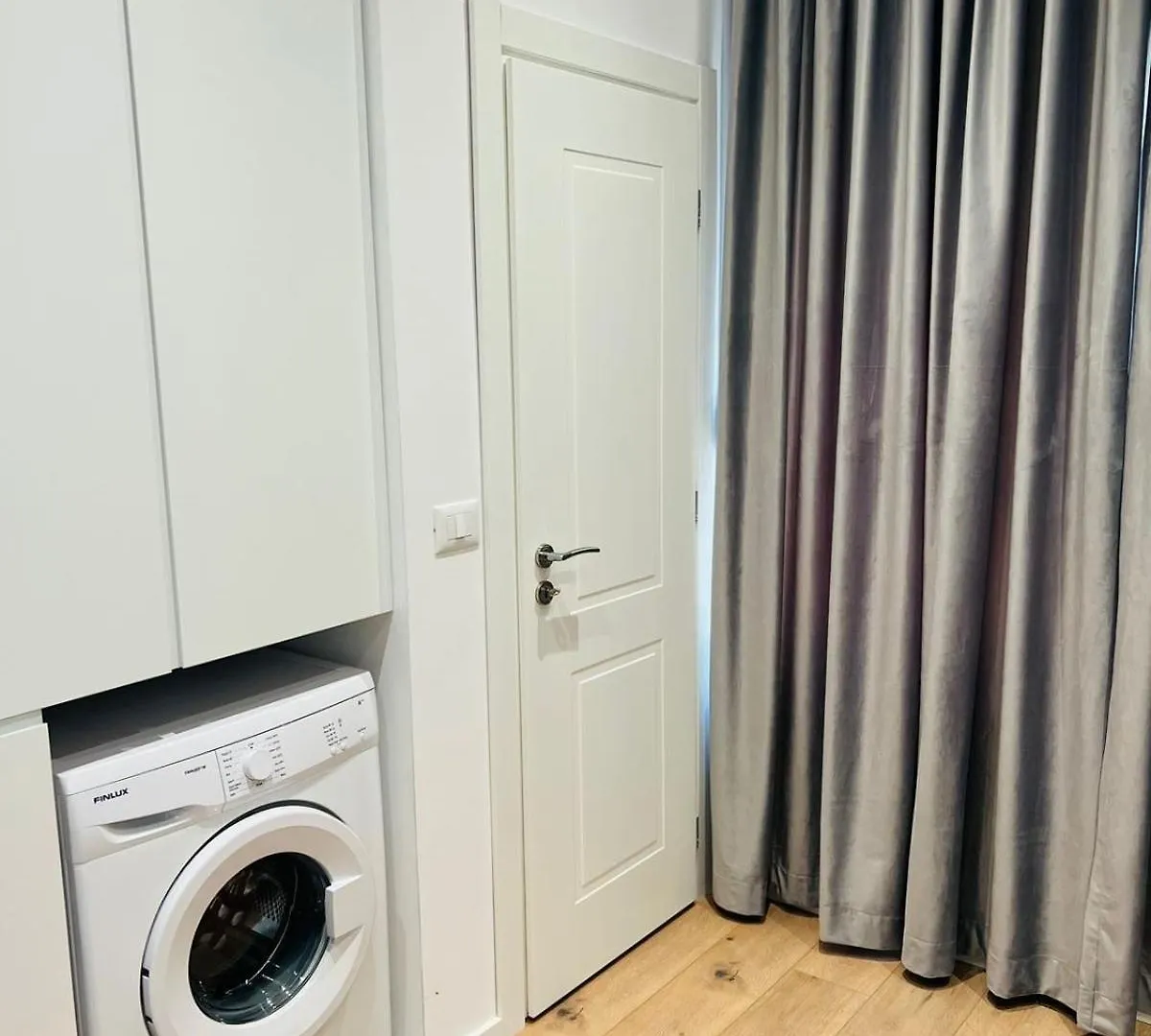 Center Apartment Tiran 0*,  Arnavutluk